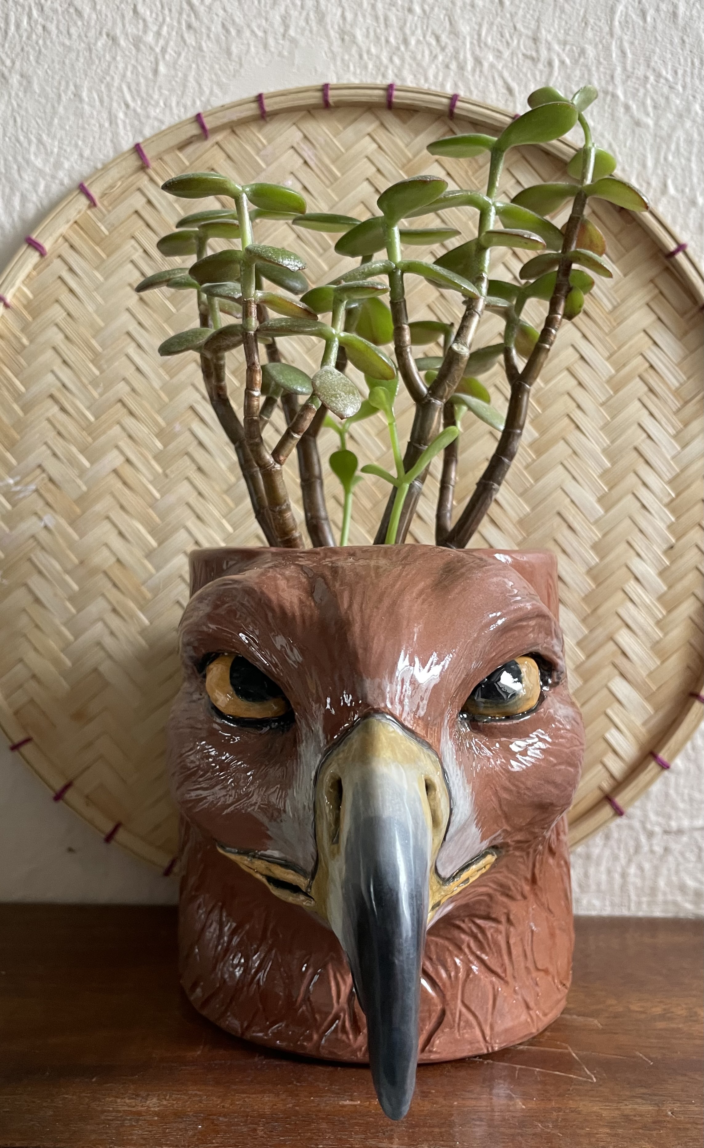 Eagle plant pot